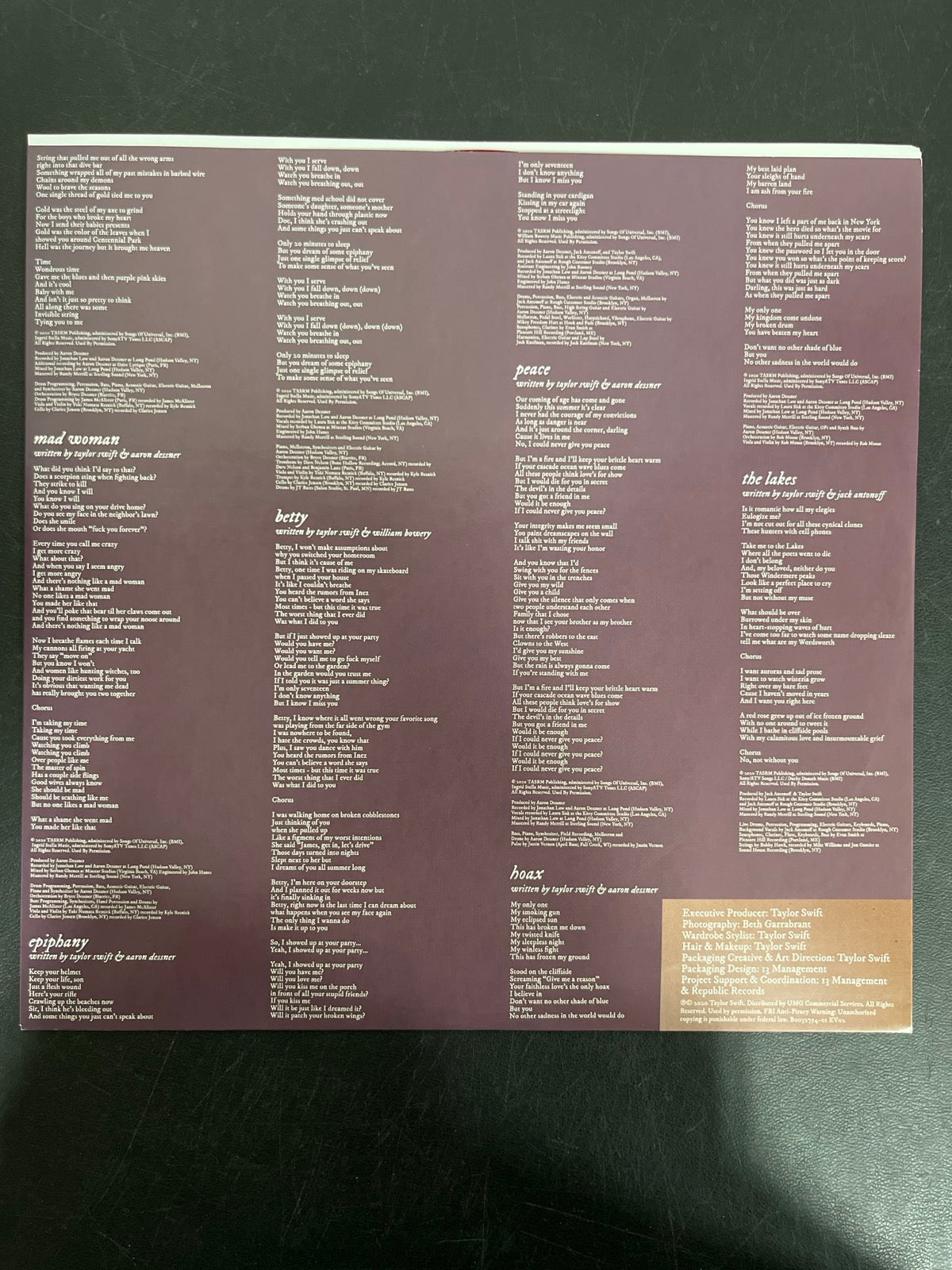 SLEEVE_2F - Taylor Swift - Folklore LE Red Etched Vinyl USED NOT TESTED