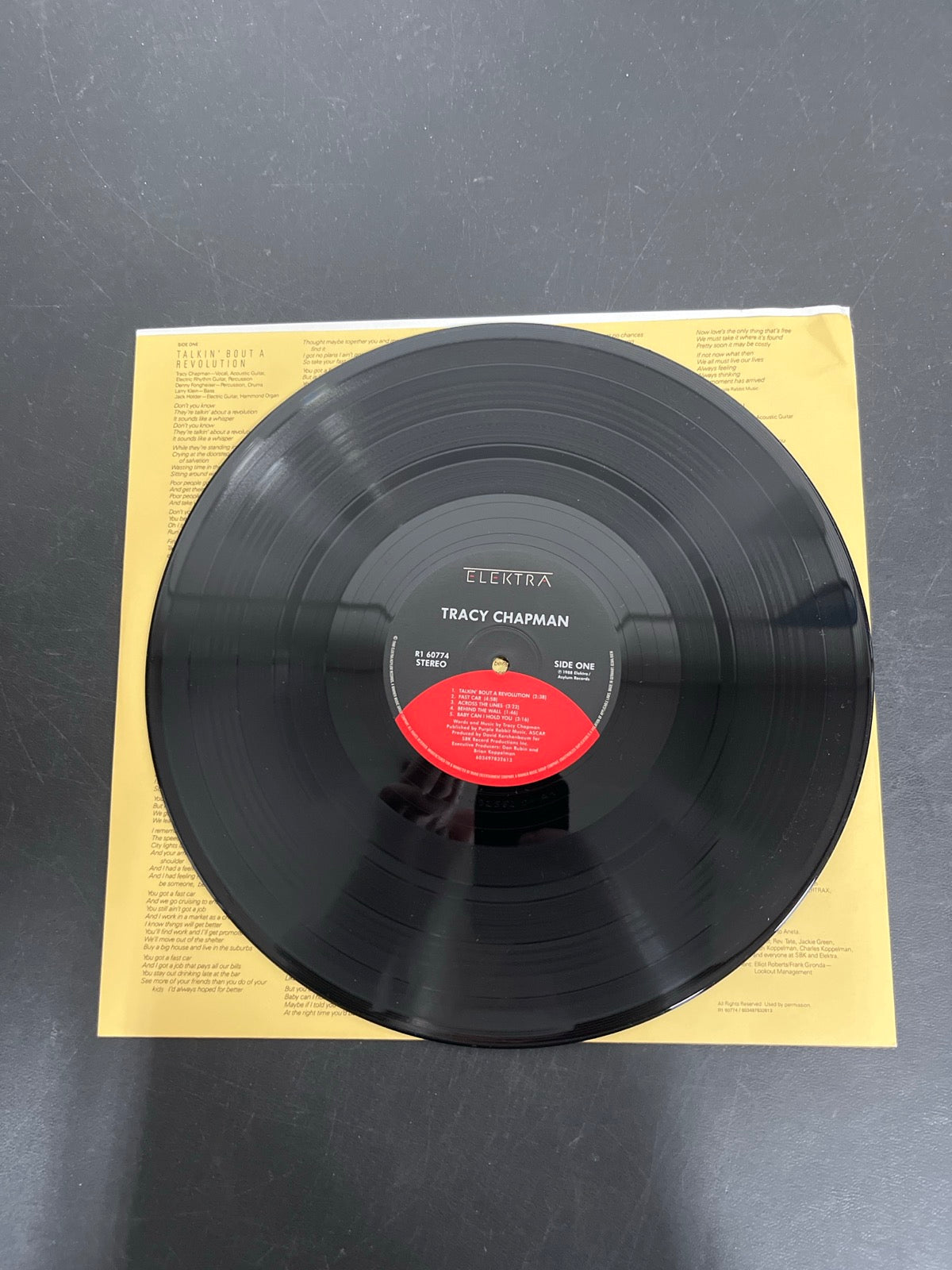 VINYL_1A - Chapman - Tracy Chapman Reissue Etched 180 Gram Remastered Vinyl USED NOT TESTED