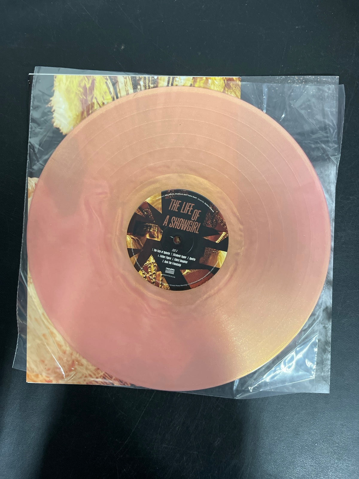 VINYL_1A - Taylor Swift - The Life of a ... LE Pink Yellow Vinyl USED NOT TESTED