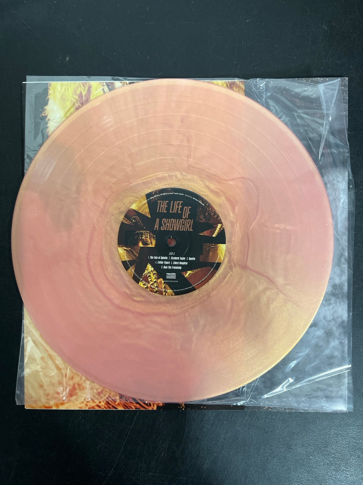 VINYL_1A - Taylor Swift - The Life of a ... LE Pink Yellow Vinyl USED NOT TESTED