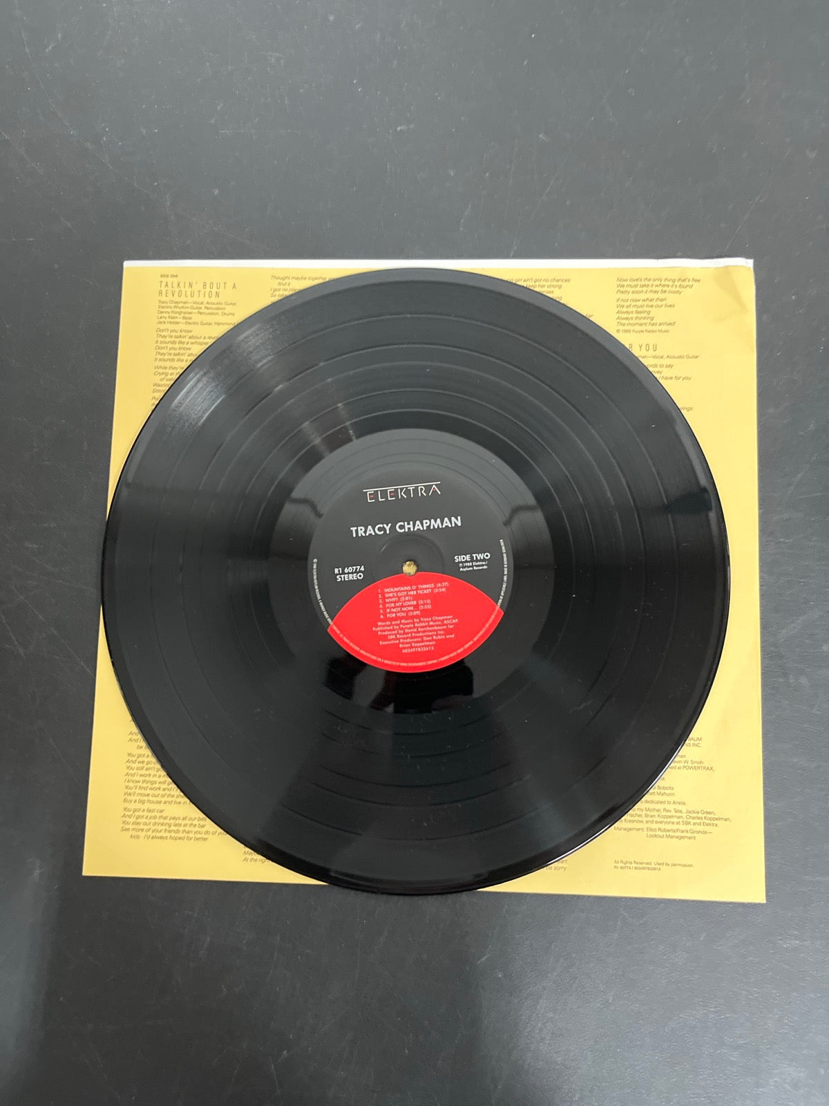 VINYL_1B - Chapman - Tracy Chapman Reissue Etched 180 Gram Remastered Vinyl USED NOT TESTED