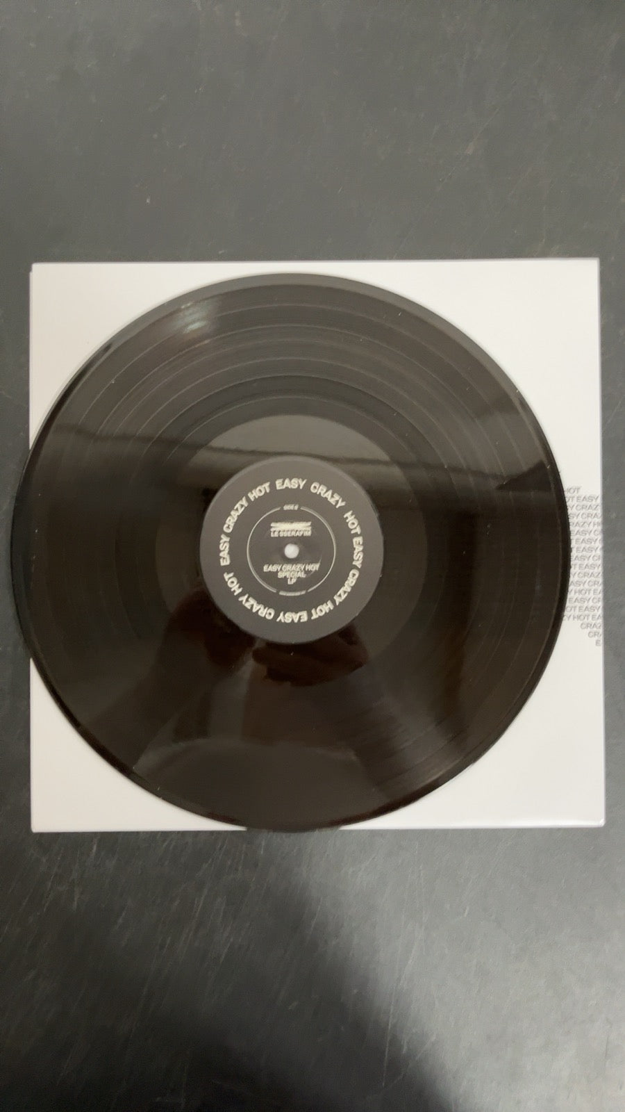 VINYL_1B - Le Sserafim - Easy-Crazy-Hot LE Translucent Vinyl USED NOT TESTED