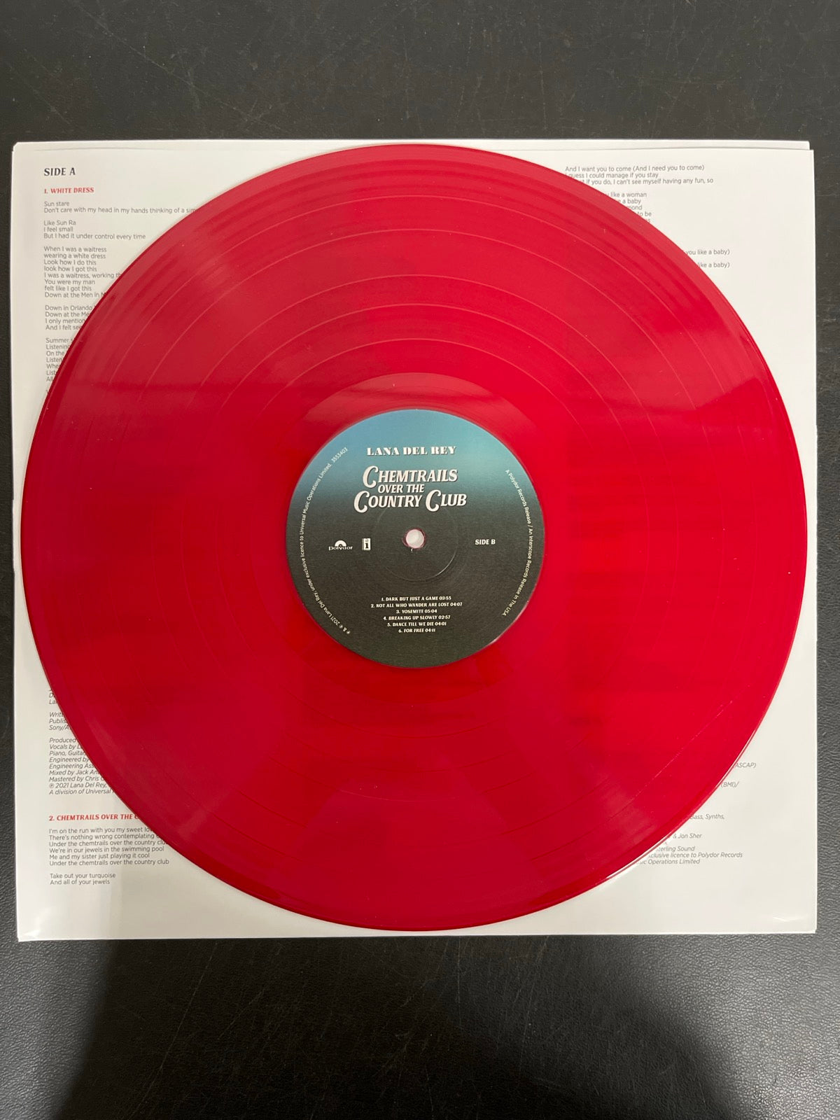 VINYL_1B - Lana Del Rey - Chemtrails Over The Country Club LE Red Vinyl USED NOT TESTED