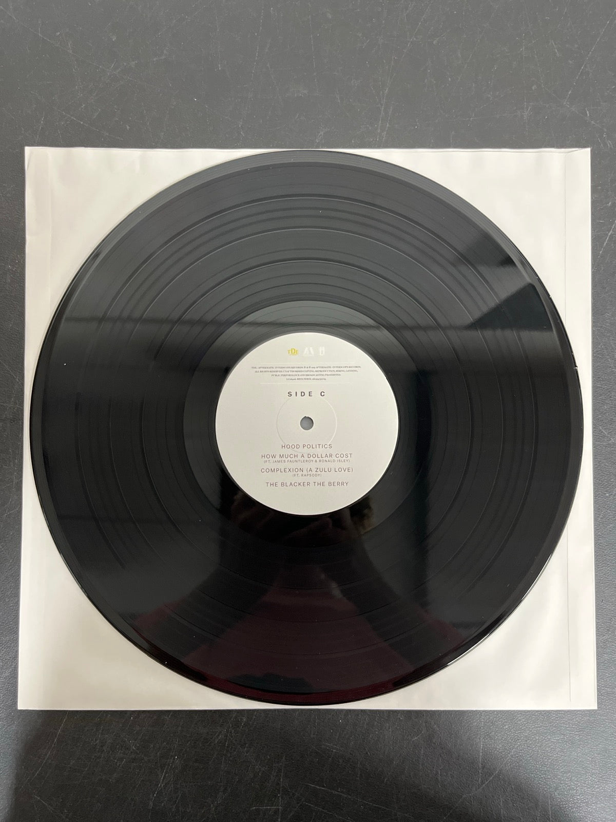 VINYL_2C - Kendrick Lamar - To Pimp a Butterfly LE 180gm Black Vinyl USED NOT TESTED