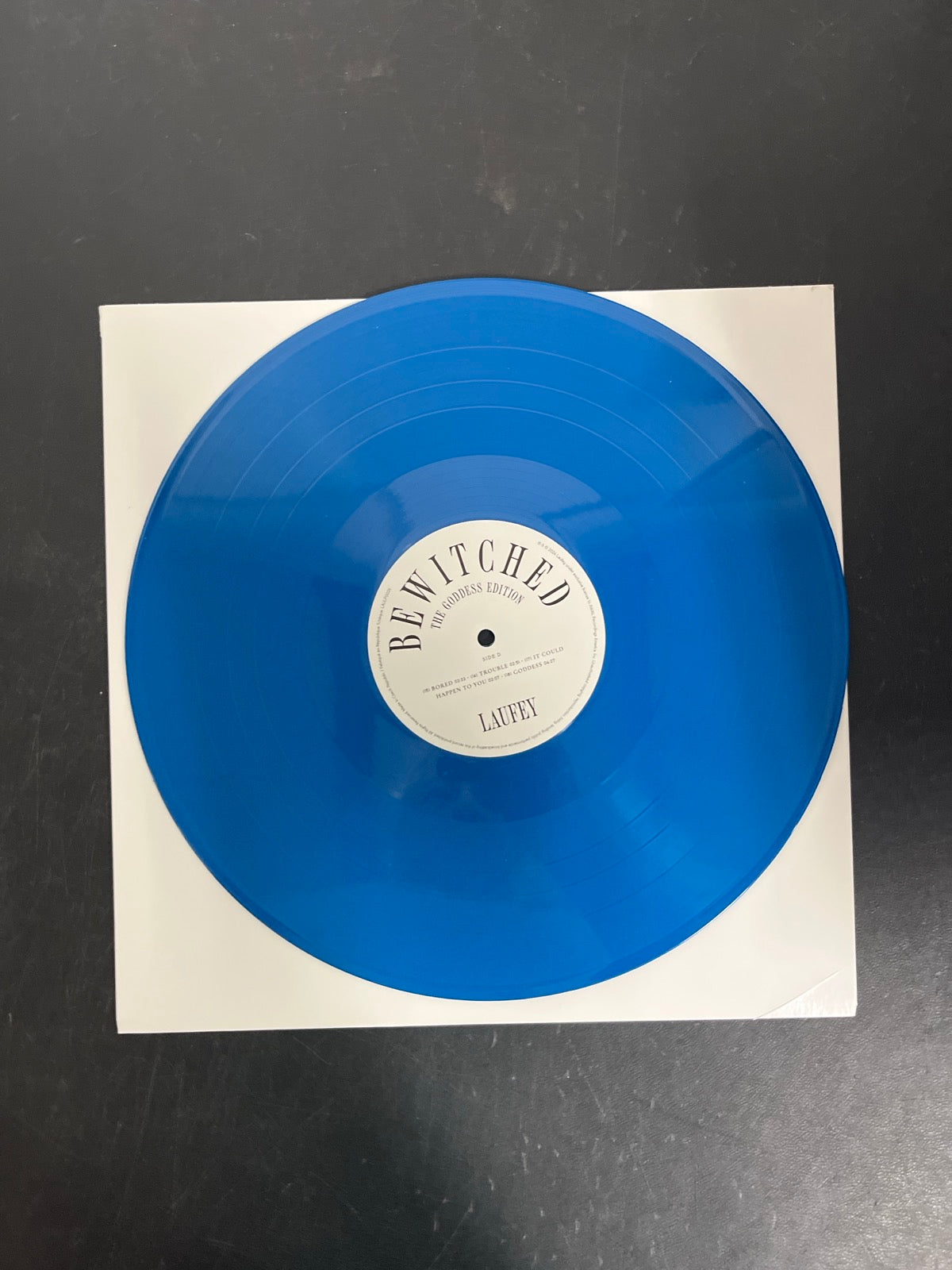 VINYL_2D - Laufey - Bewitched: The Goddess Edition LE Blue Vinyl USED NOT TESTED